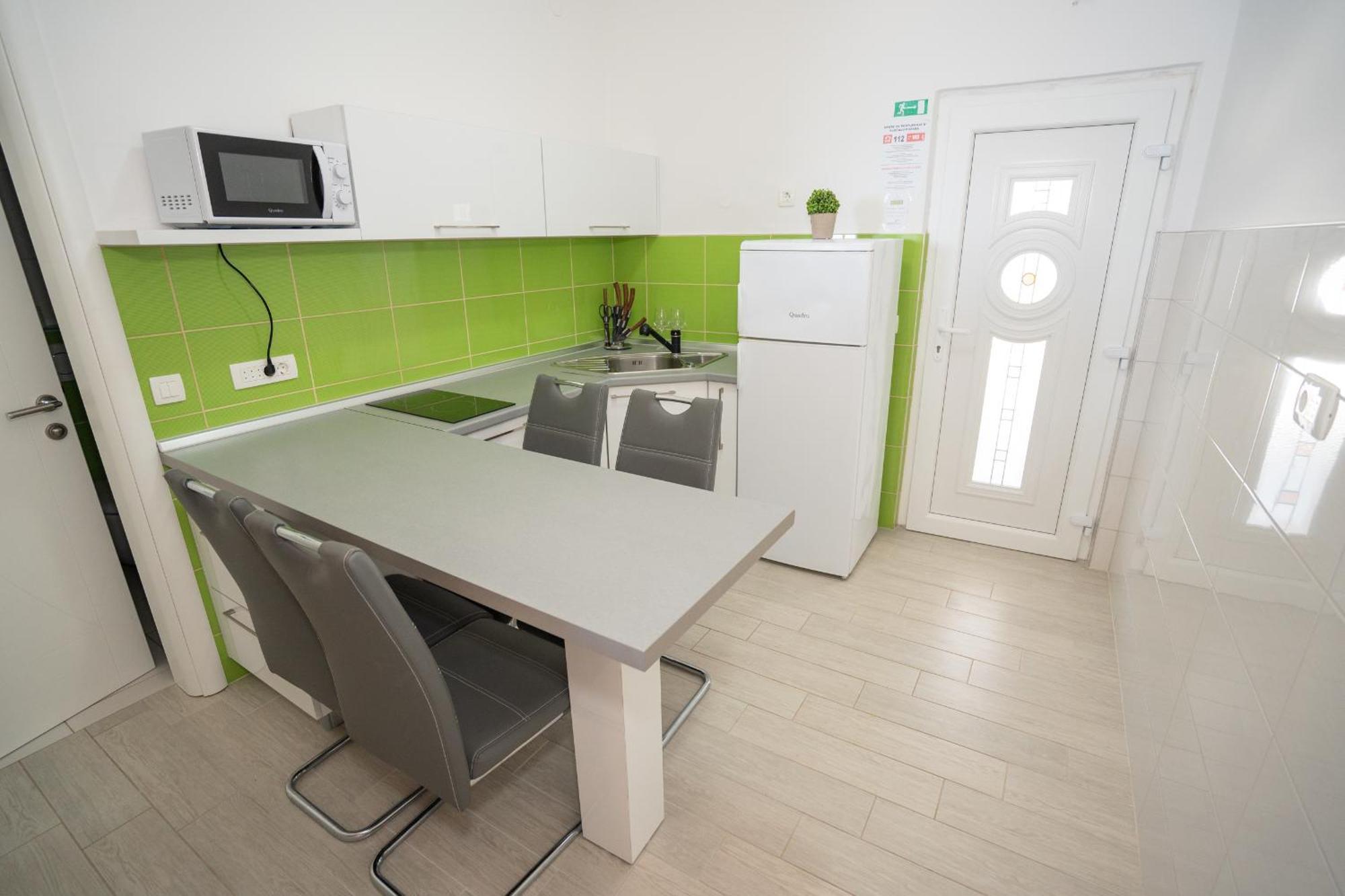 Garden Resort - Apartments Maslina Potocnica المظهر الخارجي الصورة